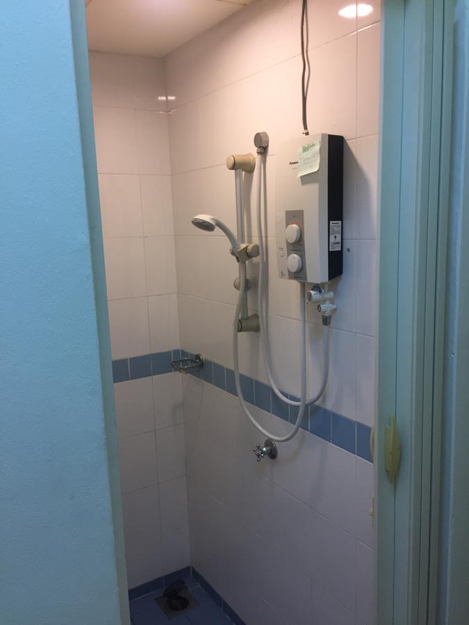 G&Y House Hostel Kuala Ampang Bagian luar foto